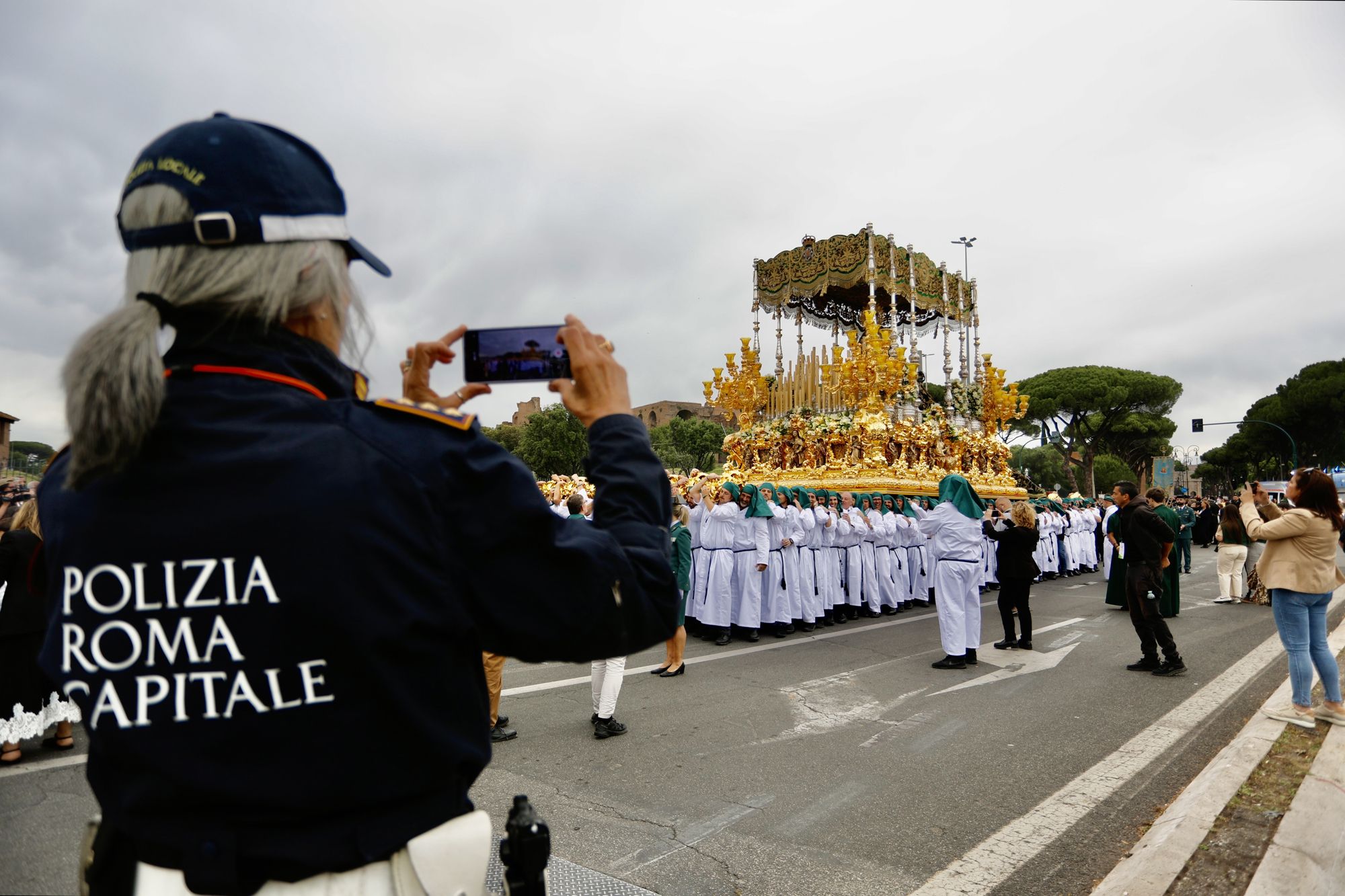 Gran procesión por el Jubileo de las Cofradías, en fotos