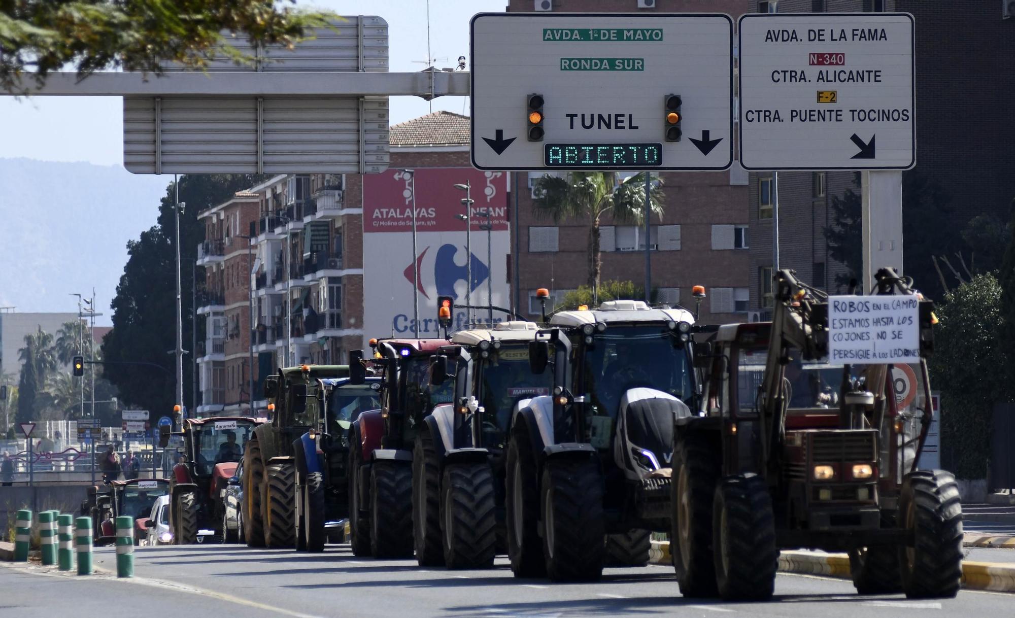 FOTOS: Las protestas de los agricultores murcianos el 21F, en imágenes