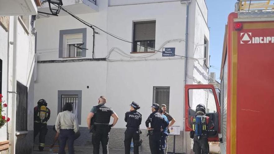 Un incendio en la buhardilla de una vivienda de Valdecaballeros se salda sin heridos pero con daños materiales