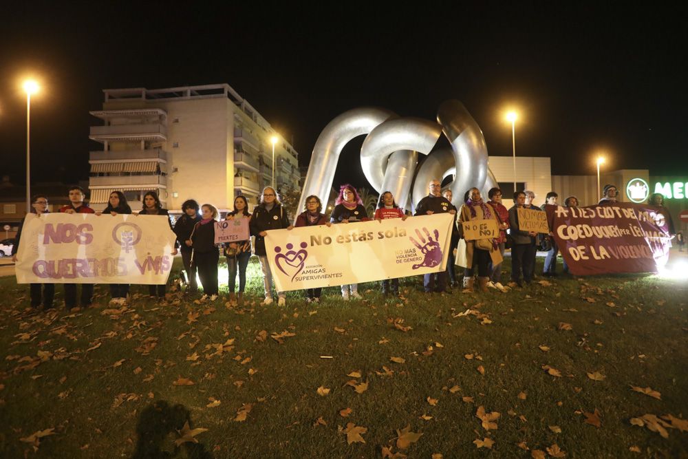 Sagunt grita contra la violencia machista el 25N