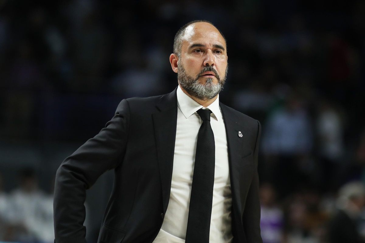 Archivo - Chus Mateo, entrenador del Real Madrid