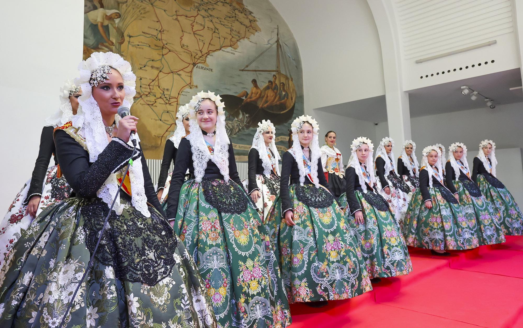 Homenaje a las Bellezas y Damas de los distritos de Hogueras