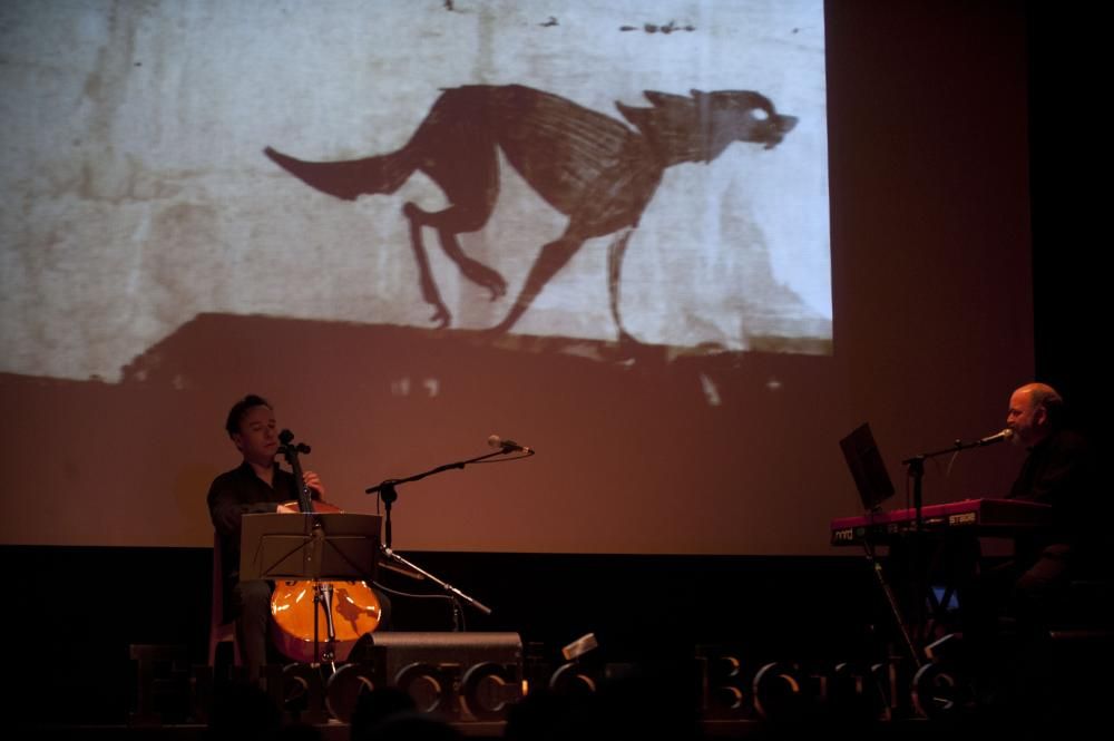 Viñetas desde O Atlántico abre sus puertas con una gala inaugural en el Kiosco Alfonso y el espectáculo audiovisual 'Black dog, the dreams of Pauls Nash' de Dave McKean.