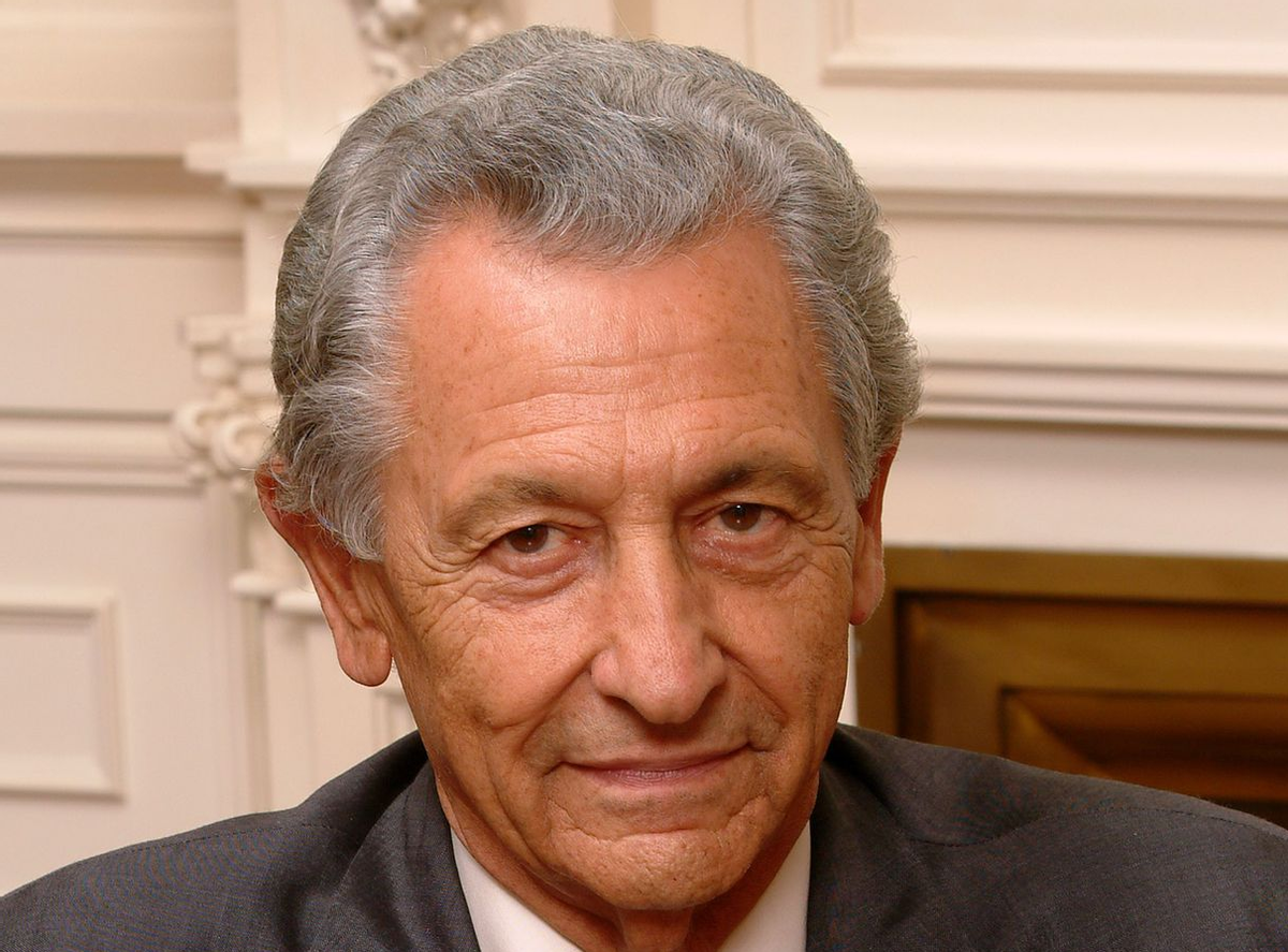 Artur Suqué. Artur Suqué.