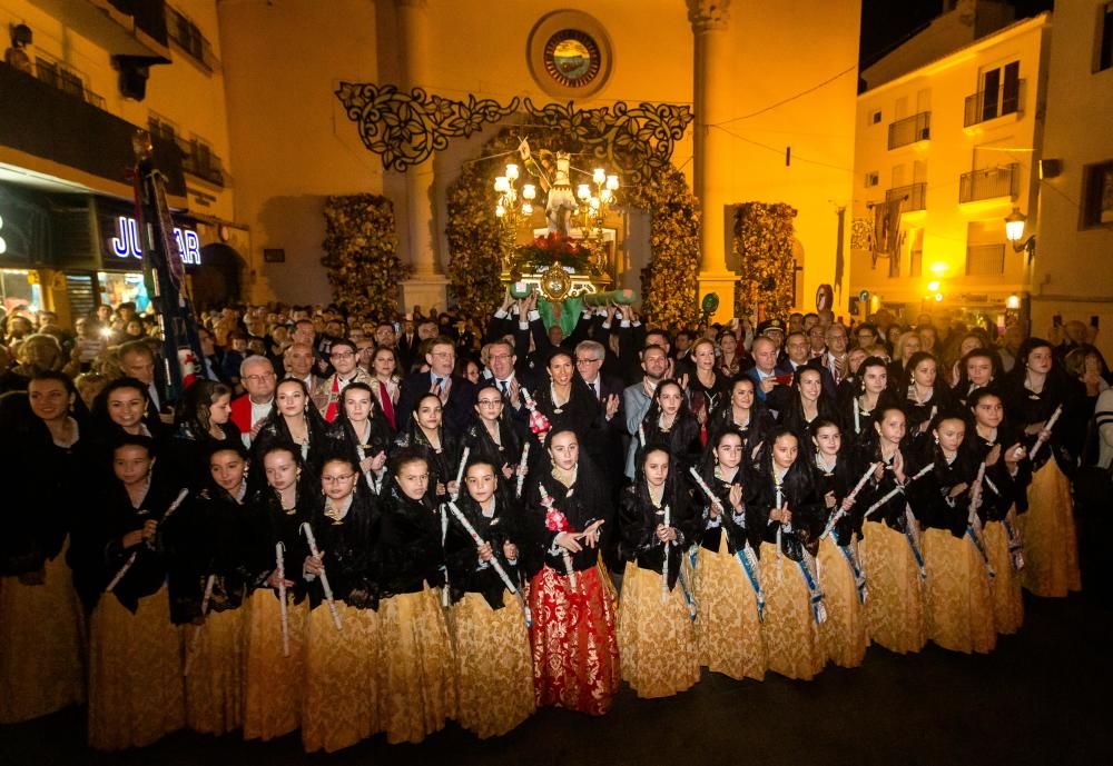 Las calles se llenan de gente en la procesión de San Jaime