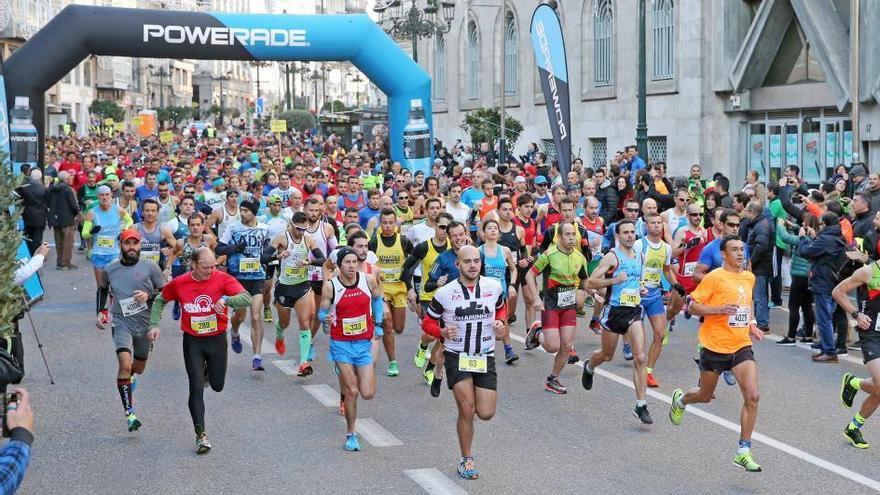 Corredores de la Media Maratón de Vigo celebrada en 2017. // Marta G. Brea