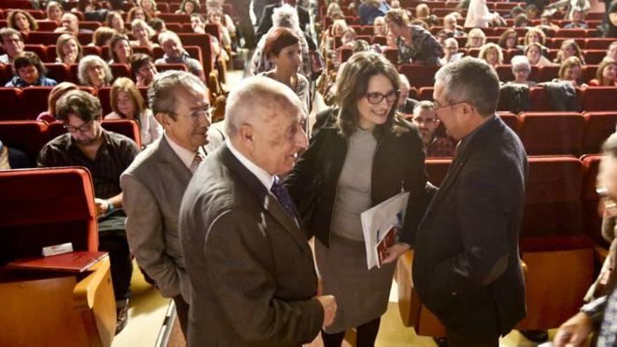 La vicepresidenta Mónica Oltra inauguró la jornada sobre la  protección a la infancia celebrada en Alicante