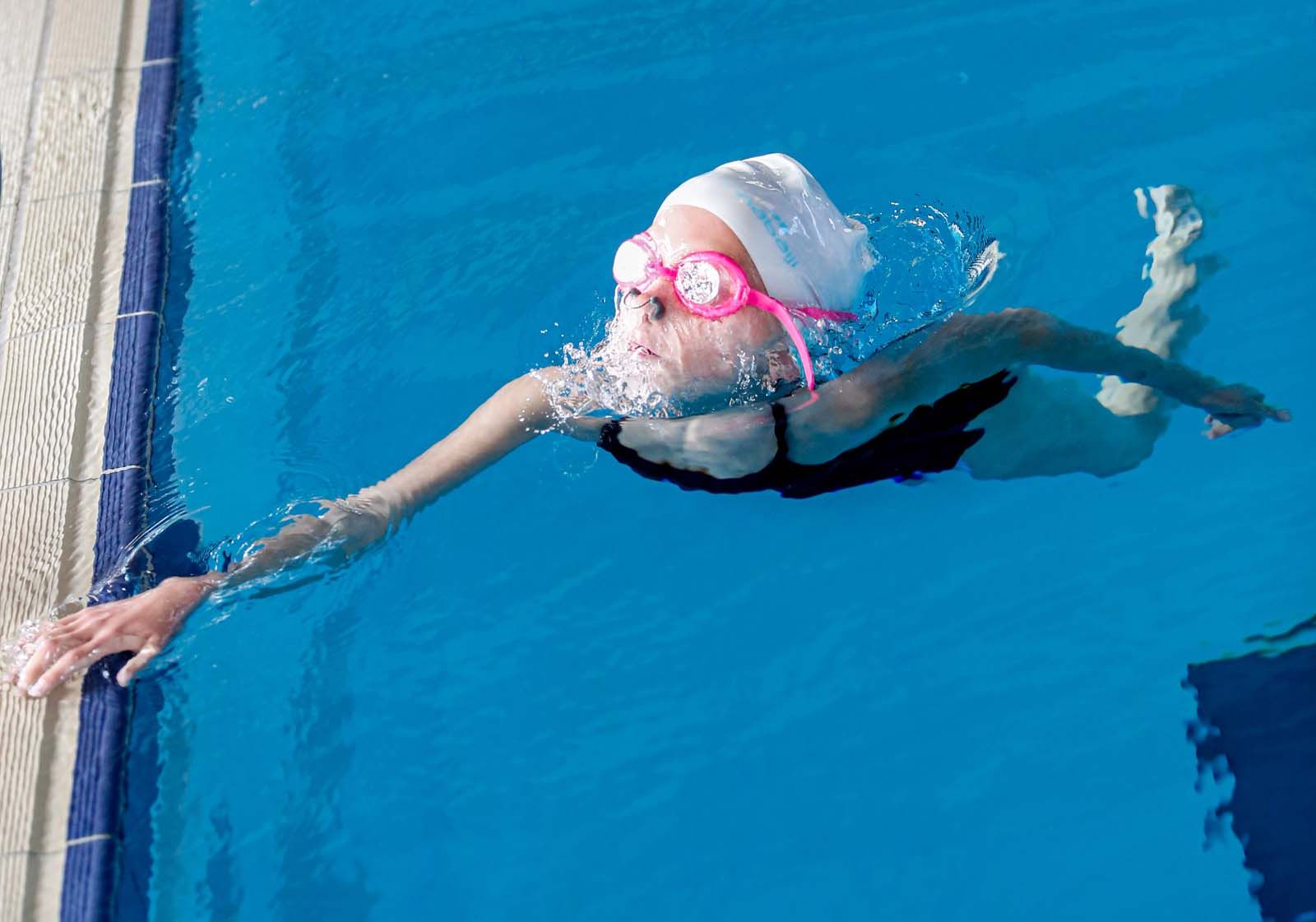 Las nadadoras ibicencas testean su nivel en la piscina de Can Coix, en Sant Antoni