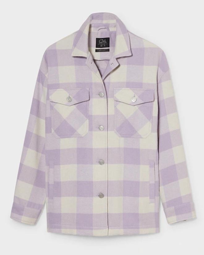 Sobrecamisa de cuadros en lila de C&amp;A (Precio: 39,99 euros)