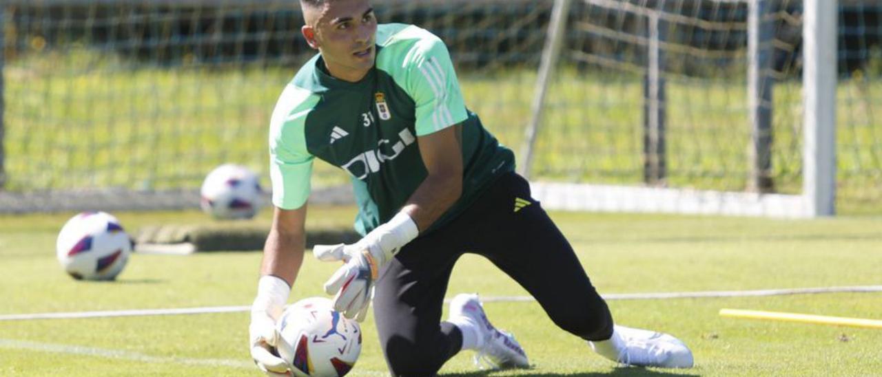 Leo Román, en el entrenamiento de ayer. | Luisma Murias