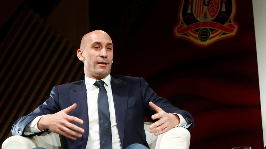 El candidato a la presidencia de la RFEF, Luis Rubiales, ayer en la presentación de su programa. // Álvaro Sánchez