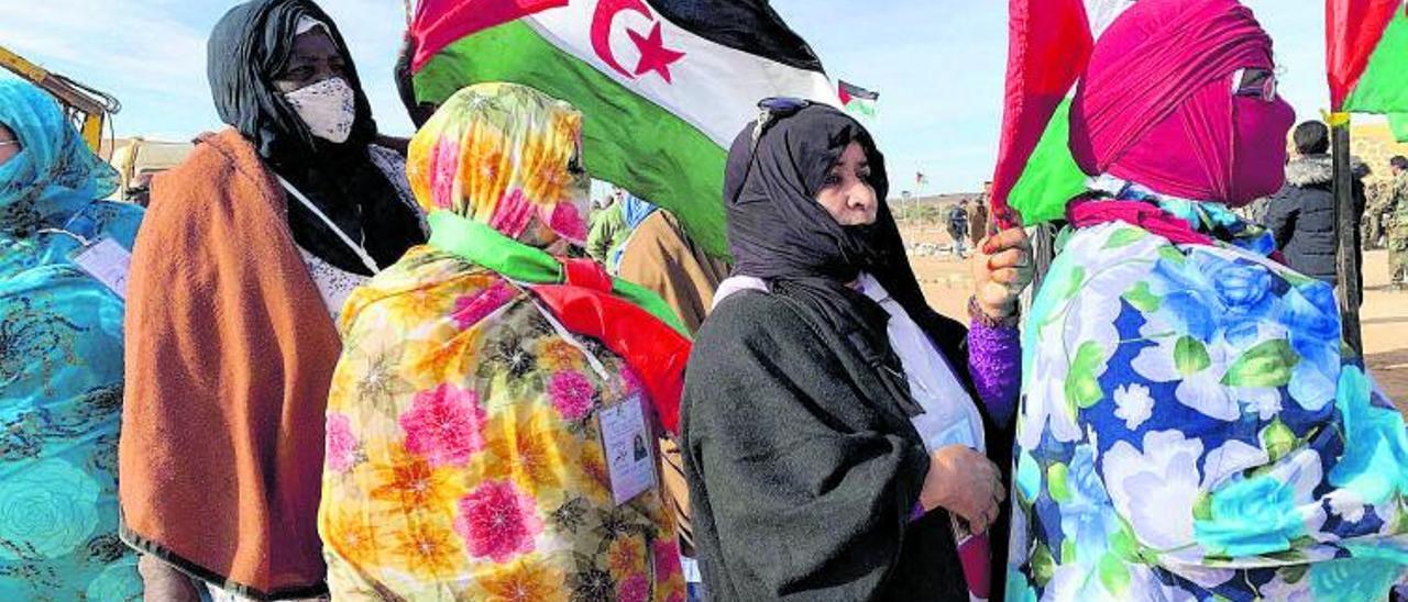 Mujeres saharauis en un acto del Frente Polisario en Tifariti. | | EFE
