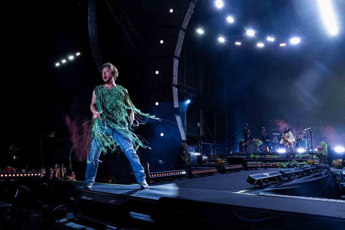 Manuel Carrasco desata la locura en la plaza de toros de Alicante