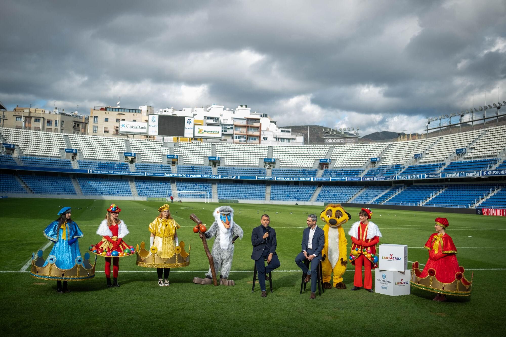 Presentación del espectáculo de bienvenida y la cabalgata de Reyes Magos en Santa Cruz de Tenerife.


