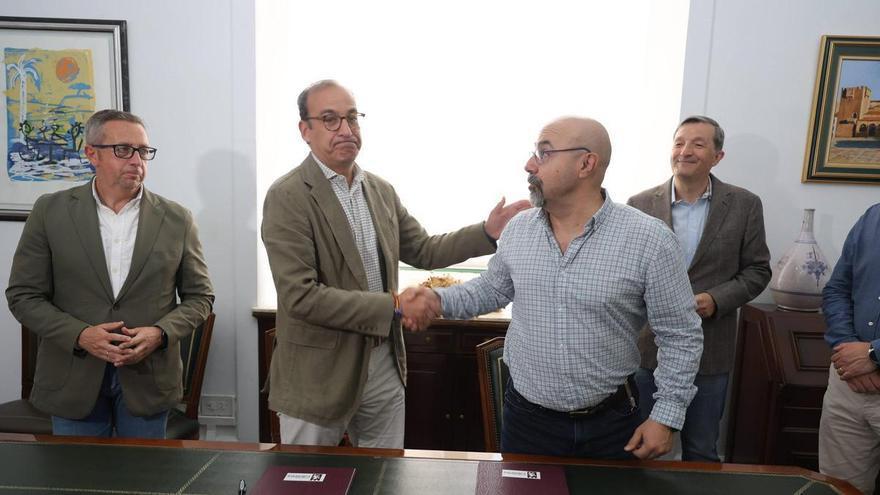 Galería | Firma del convenio del Ayuntamiento de Cáceres con el sindicato CSIF