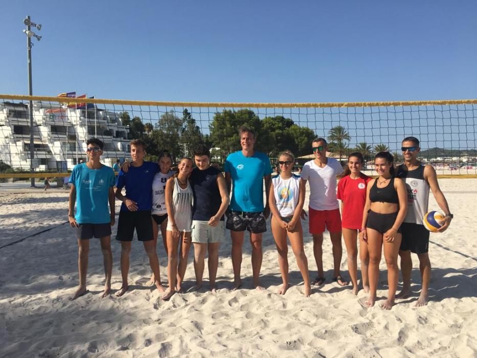 Jornada de voleibol con Rafa Pascual en Port d'Alcúdia