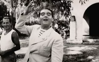 El profesor que lo sabe todo de Lorca: "Comenzó a dirigir la Barraca con 33 años, pero hoy sería un simple becario"