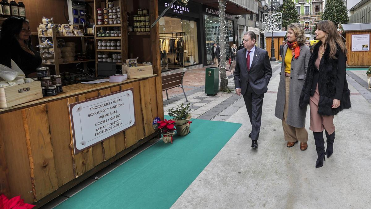 En imágenes | Mercado de Navidad "El Camino" en Oviedo
