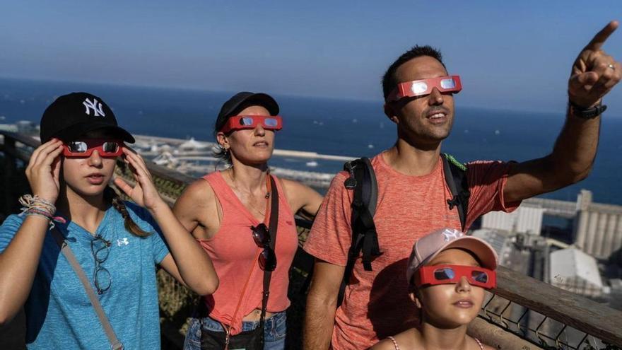 Cullera lanza una campaña para el reciclaje correcto de las gafas homologadas