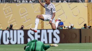 Kylian Mbappé, ante Gianluigi Donnarumma, en el PSG - Real Madrid de semifinales del Mundial de Clubes.