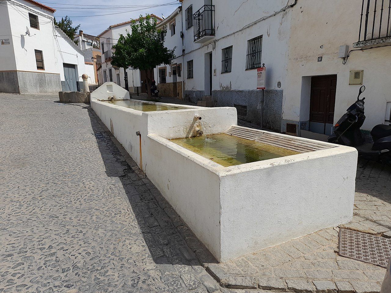 Descubre cómo puedes vivir gratis en este pueblo de Sevilla.