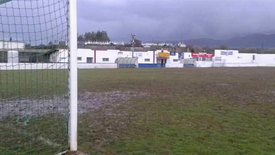 El barrizal en el que se ha convertido el campo del Andés.