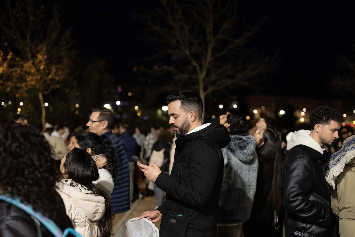 Fotogalería | Badajoz se vuelca un año más con la Noche de los Deseos a orillas del Guadiana