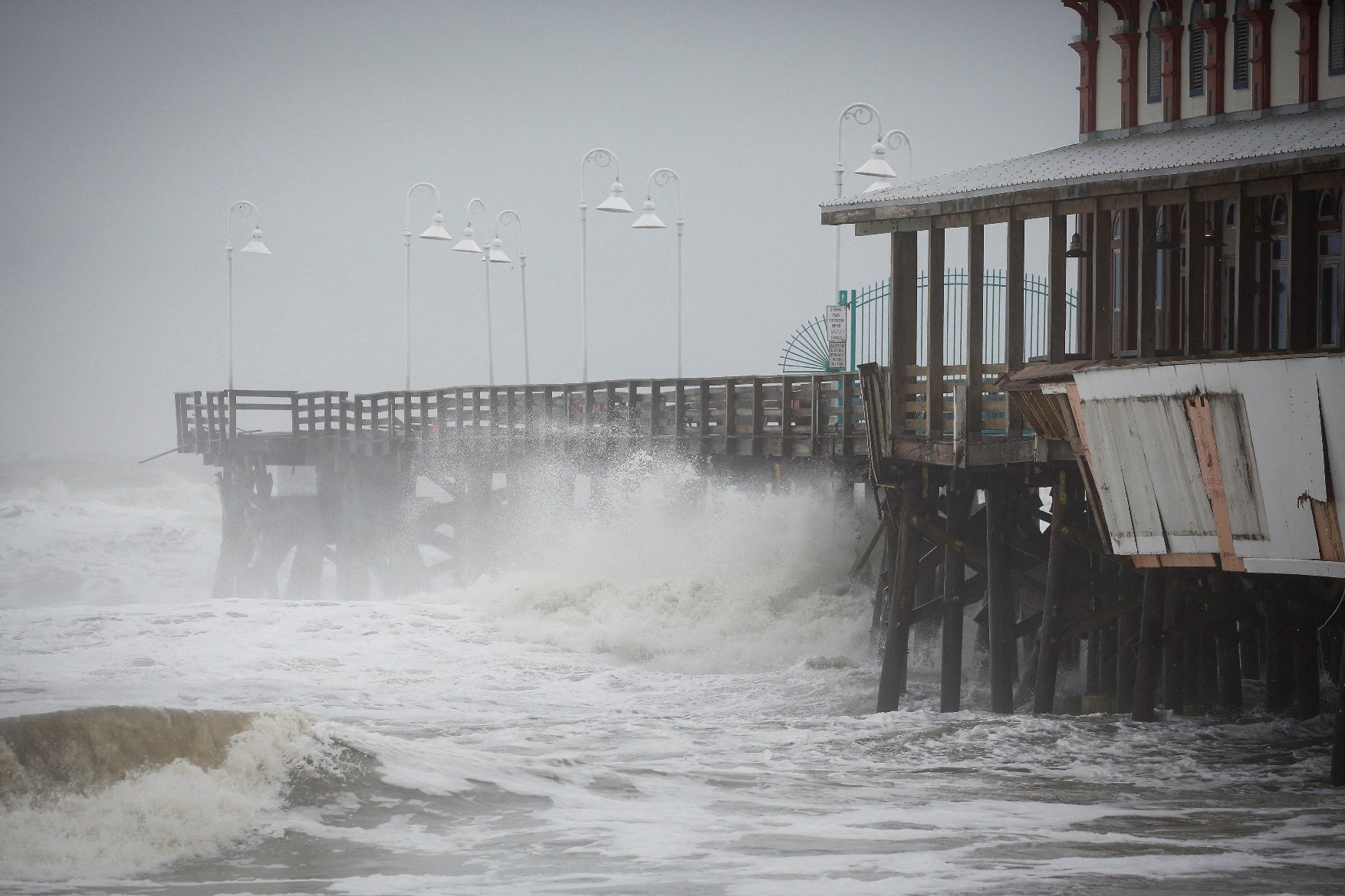 Destrosses per l'huracà Nicole a Daytona Beach