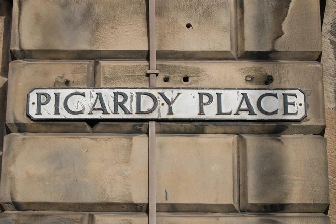 Picardy Place, Edimburgo, literatura