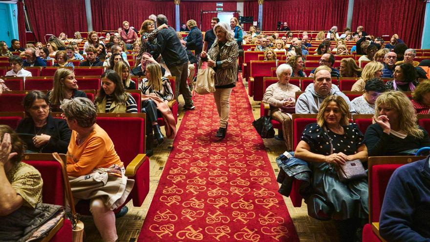 El Gran Teatro de Cáceres se une a la lucha contra el cáncer