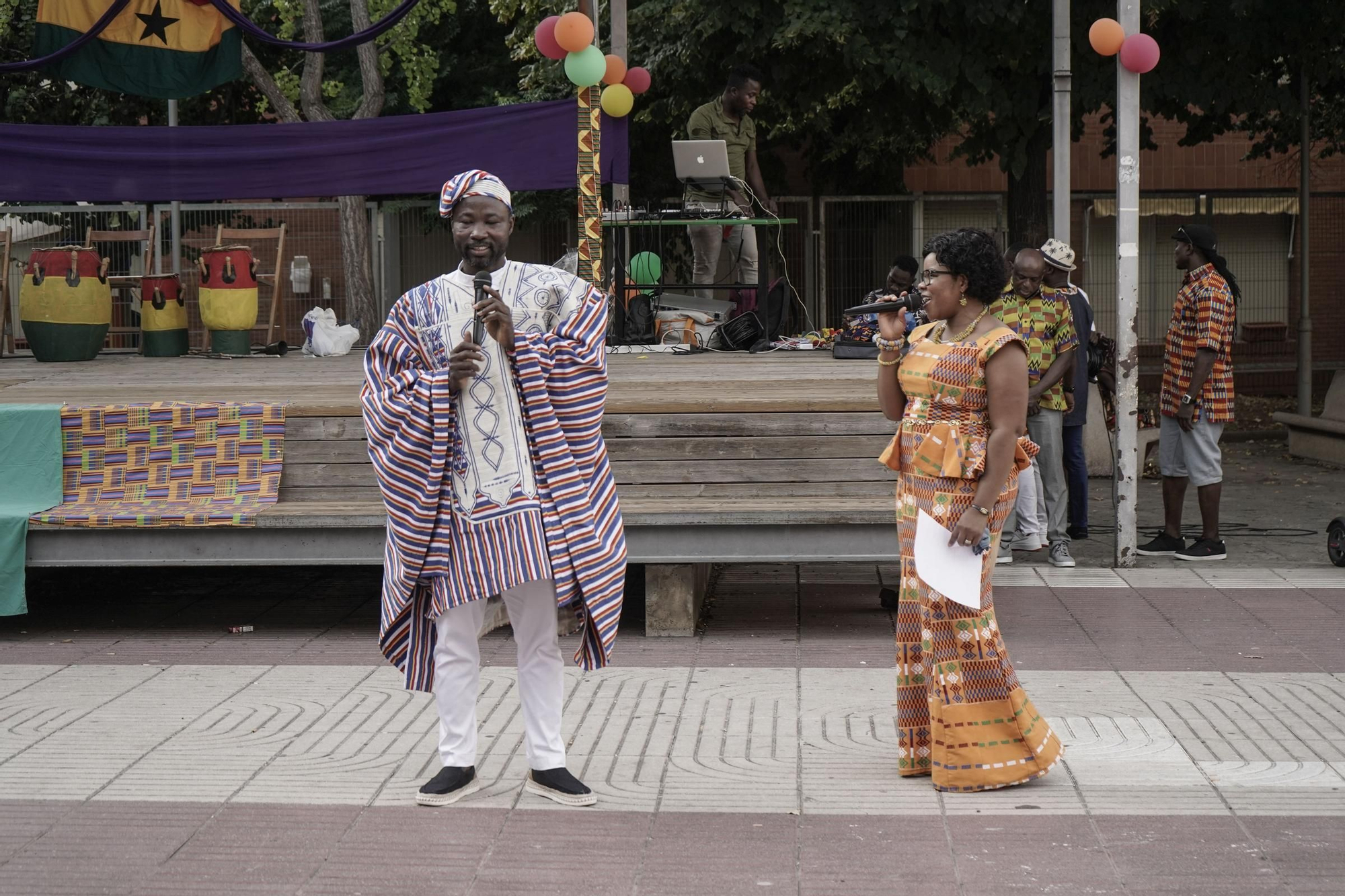 Totes les imatges de la festa solidària de la comunitat de Ghana