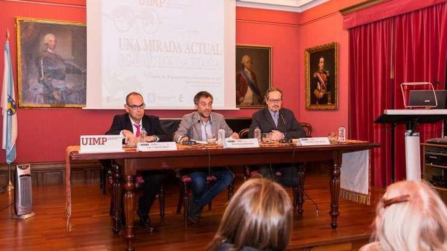 El alcalde, ayer, durante su intervención.