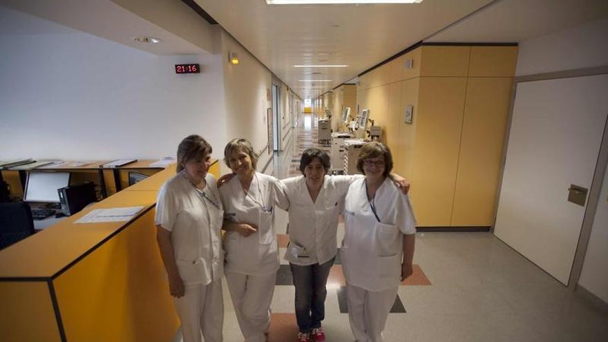 De izquierda a derecha, Ángeles Palomo, Manuela Sánchez, Elena Rozado y Carmen Pérez, enfermeras de obstetricia.