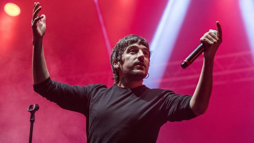 Panxo, líder de Zoo, durante su concierto en la Telecogresca en el Parc del Fòrum, el sábado 6 de abril