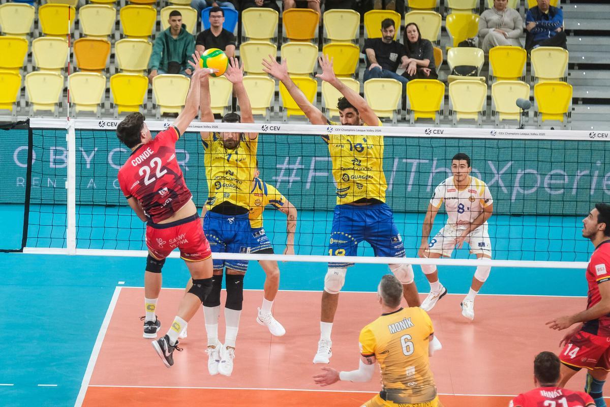 Partido Guaguas-Praga de Champions League