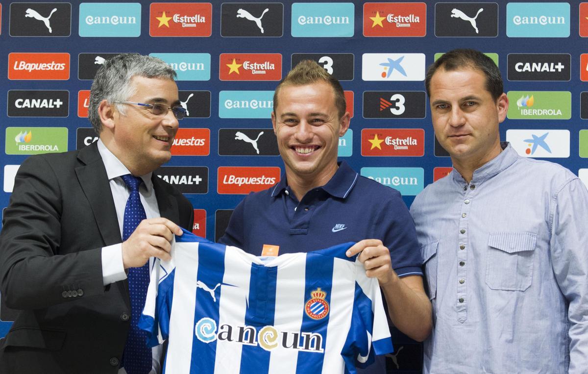 Abraham González, in his presentation with Espanyol