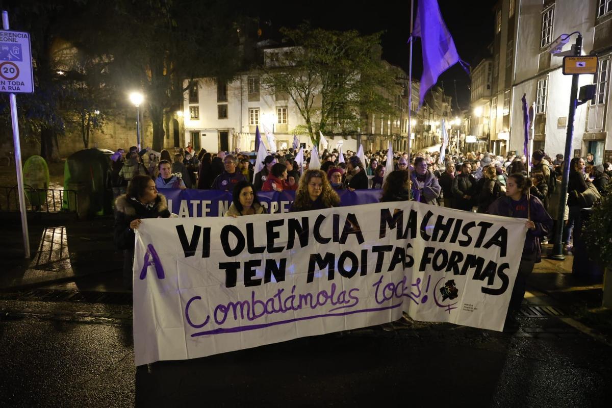 La manifestación del 25N en Santiago partió desde la Praza 8 de Marzo