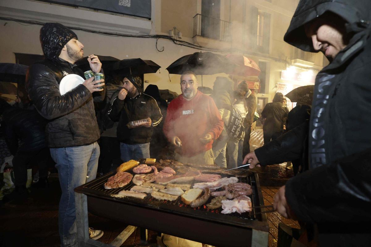 En 2024 los palmesanos torraron bajo la lluvia.