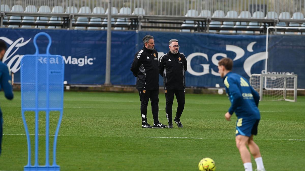 David Navarro y Néstor Pérez, durante el entrenamiento de este martes.