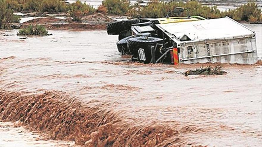 Un diluvio aplaza la remontada de Barreda