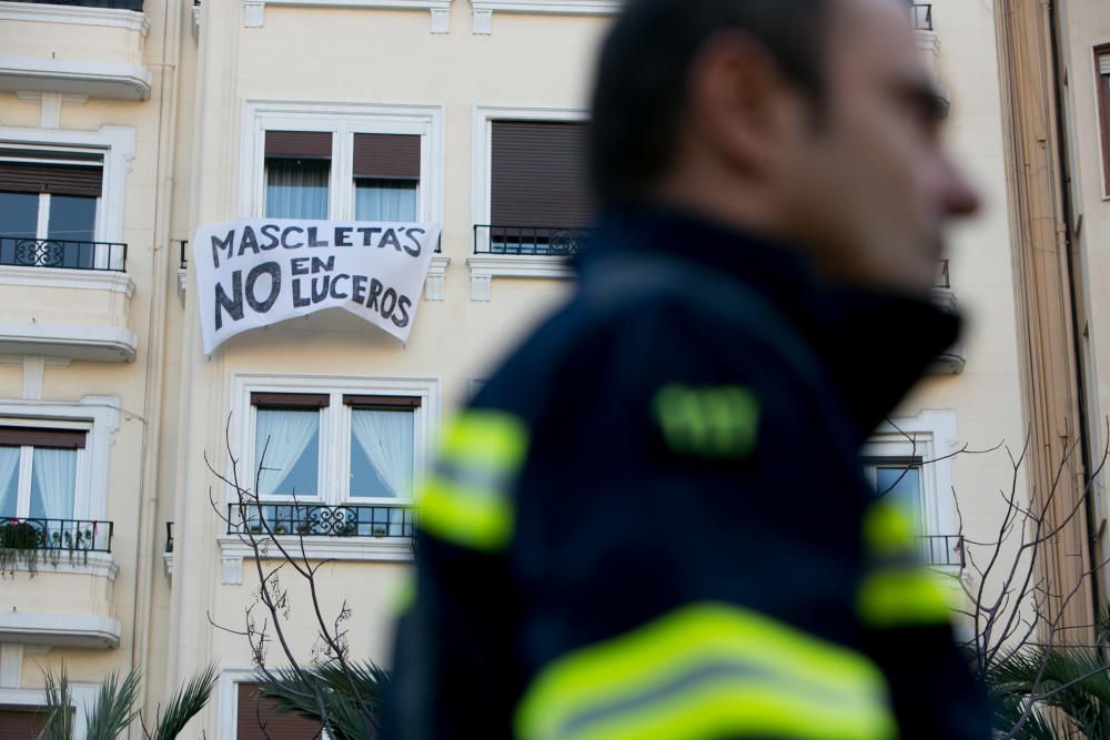 Mascletà 4 enero: Pirotecnia de colores en Alicante para recibir a los Reyes Magos