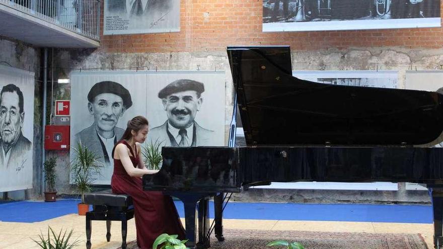 La pianista Tzu-Yi Huang, ayer, durante su actuación en Ortiz.