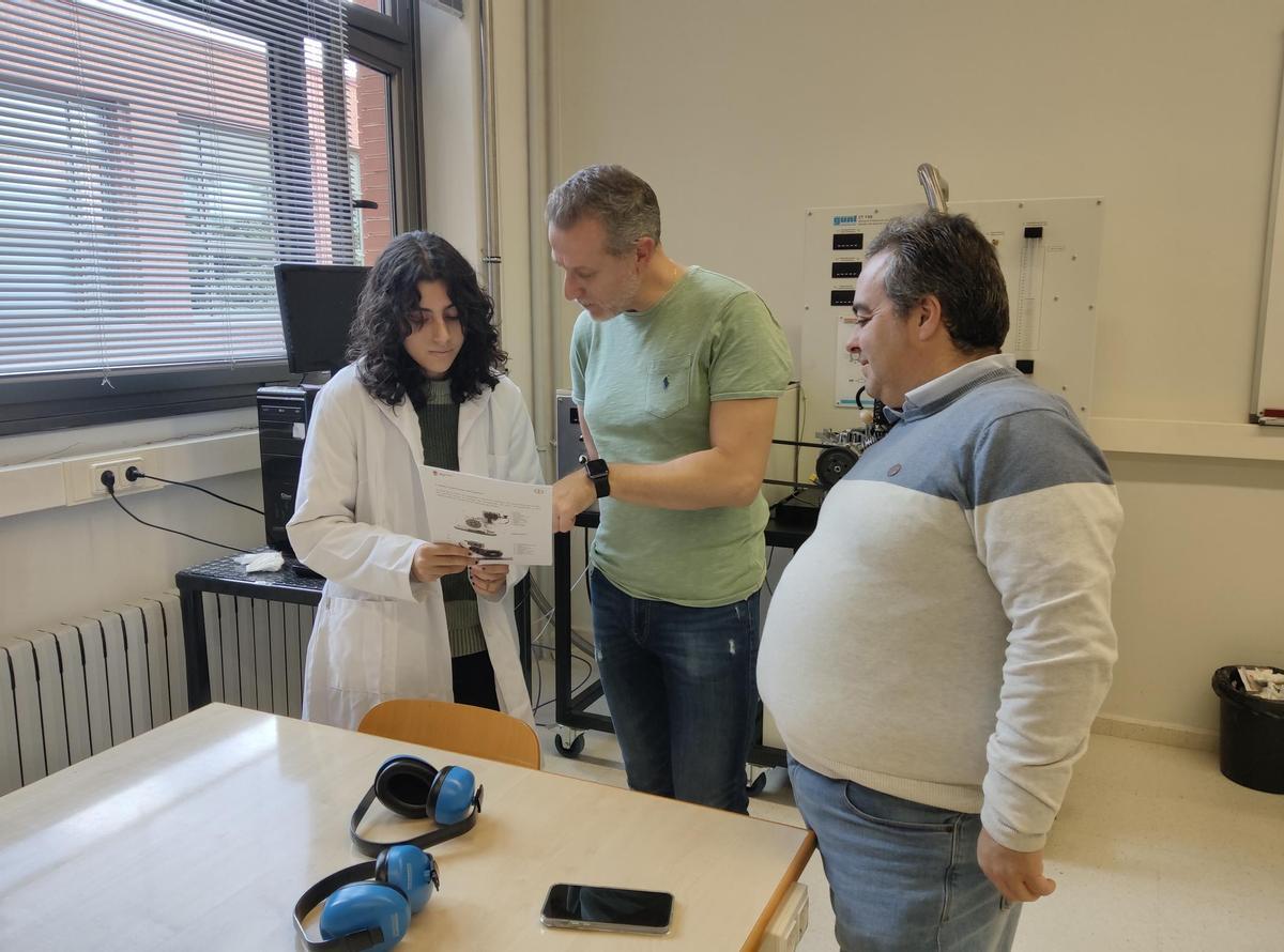 La alumna durante el trabajo de investigación.