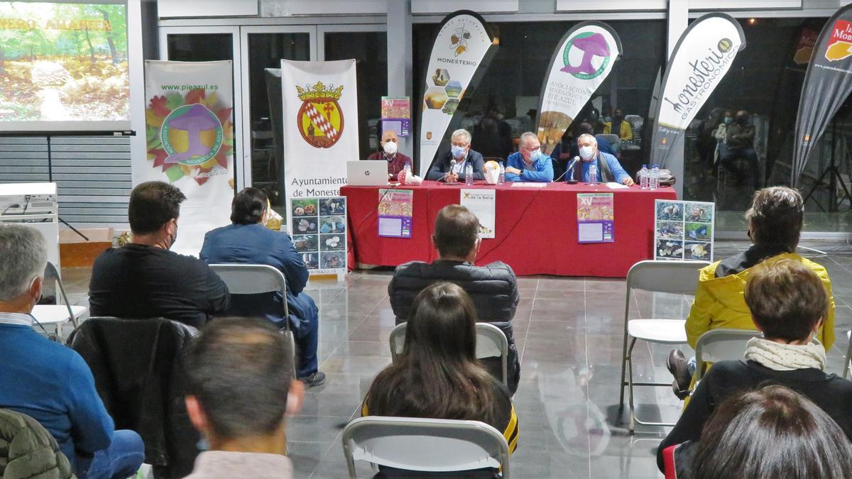 Inauguración oficial de las Jornadas en el Pabellón de Cristales de Monesterio