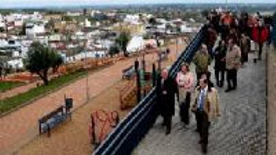 El nuevo parque de la Viña une tres barriadas