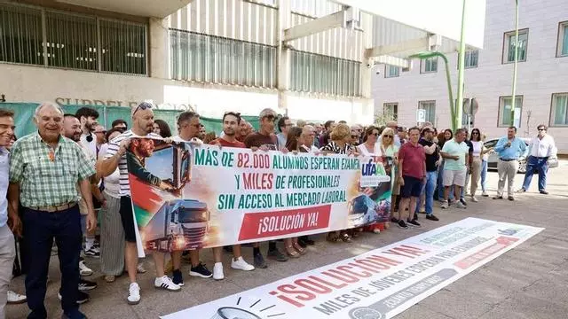 La protesta de las autoescuelas en Córdoba