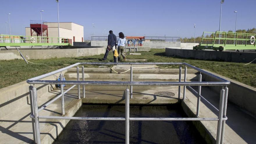 Arqueta de salida del agua ya depurada en la EDAR de Benavente.