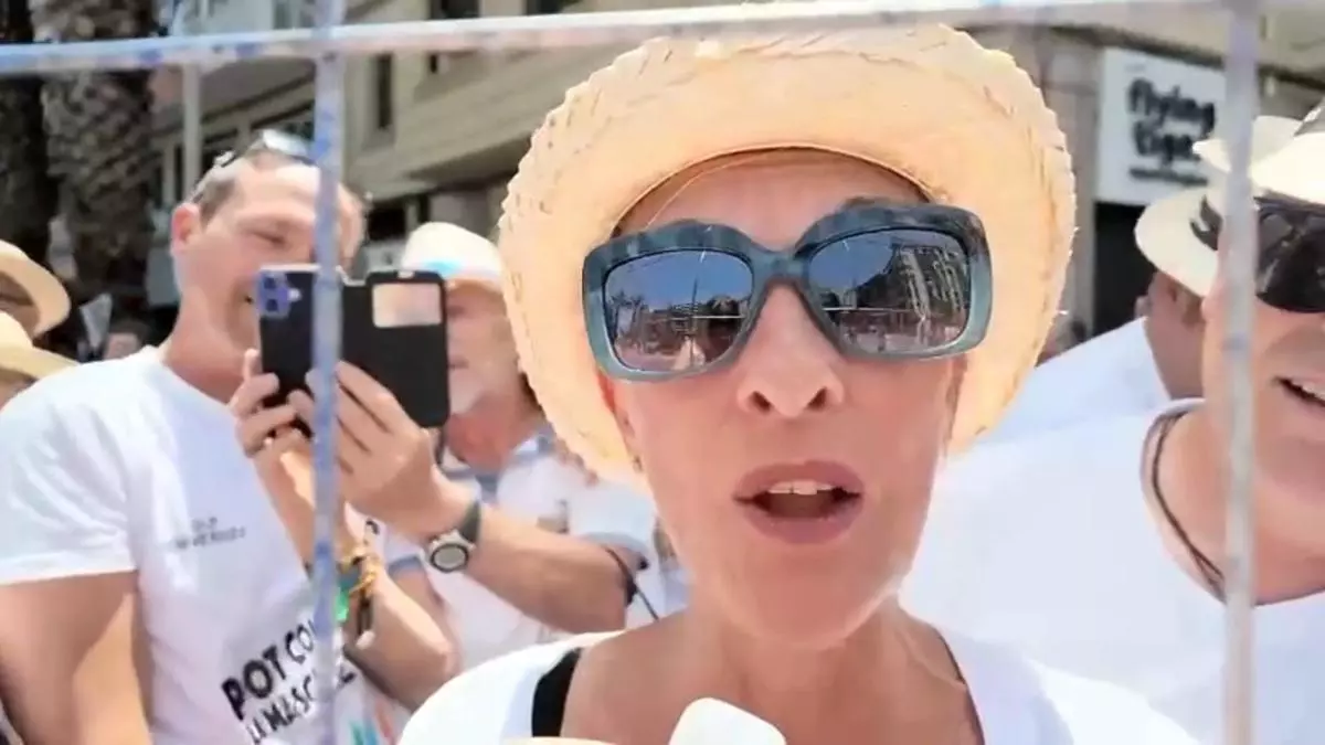 Esto es lo que opinan los alicantinos de la mascletà: “Tenía armonía pero le ha faltado fuerza”