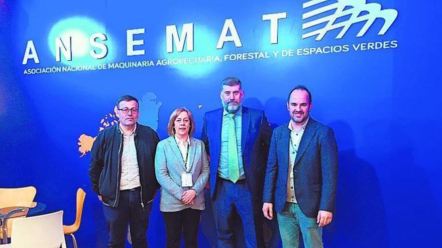 La delegación trasdezana, en un stand de la feria en Zaragoza.