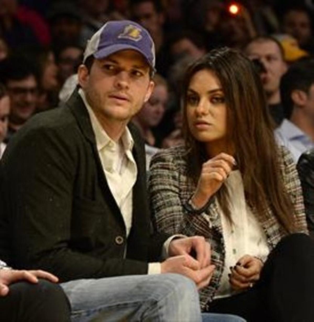 Kutcher i Kunis seran pares de bessons_MEDIA_1